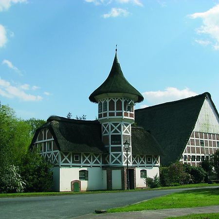 Taubenhof - Gut Cadenberge Hotell Exteriör bild