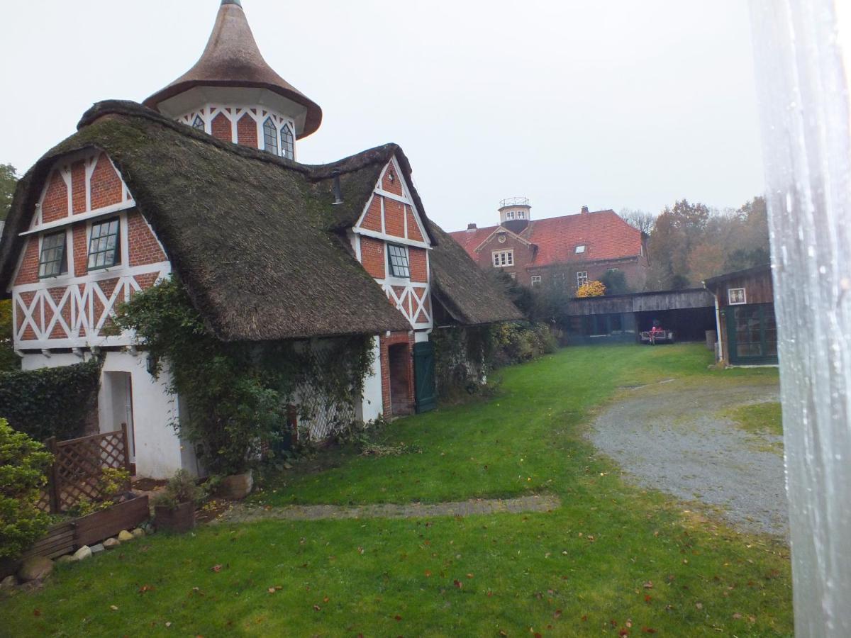 Taubenhof - Gut Cadenberge Hotell Exteriör bild