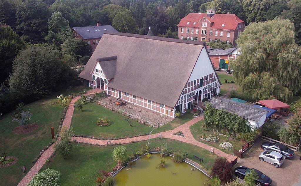 Taubenhof - Gut Cadenberge Hotell Exteriör bild